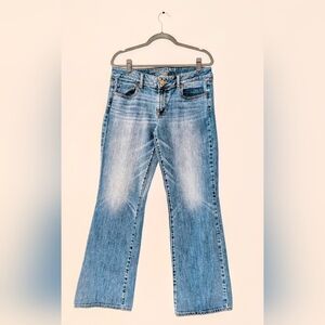 AMERICAN EAGLE Favorite Boyfriend stretch jeans- size 12 Long